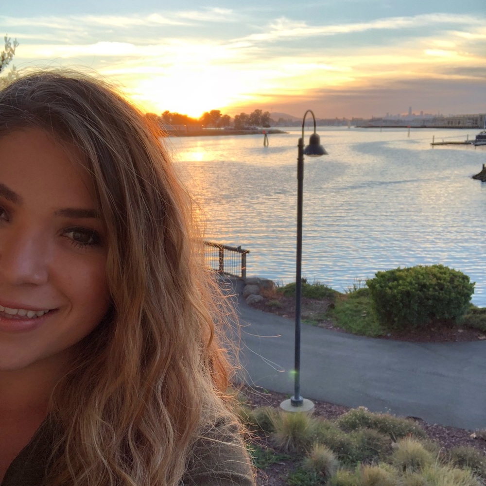 Meet your Posher, Danielle